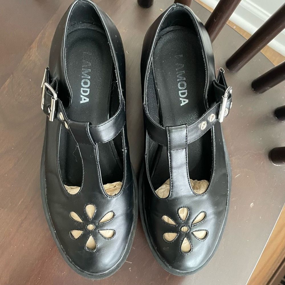 Lamoda ASOS Blossom Lug Sole T Strap Mary Jane Black 8 - Picture 2 of 8